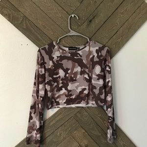 PrettyLittleThing Camouflage Crop Top